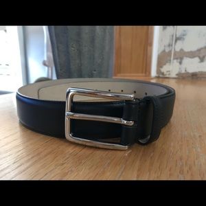 Brooks Brothers men’s black leather belt.